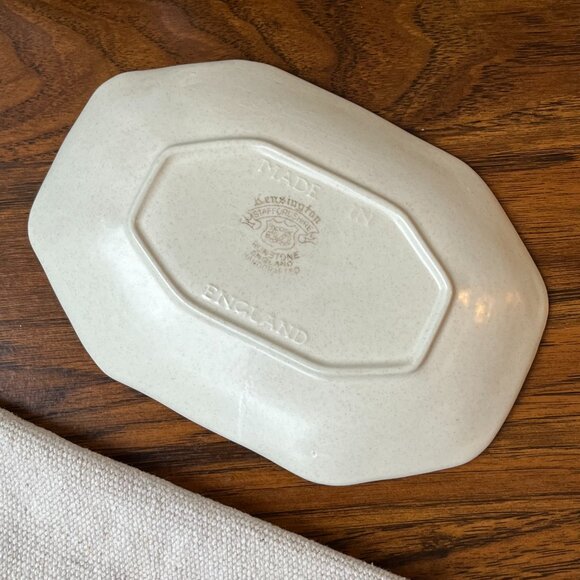 Kensington Staffordshire England Handcrafted Ironstone Set Salt Pepper Shakers - Picture 12 of 15